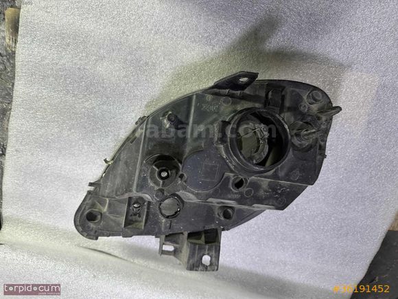 TORPİDOCUMDAN RENAULT KANGO 2003-2008 SAĞ FAR TEMİZ