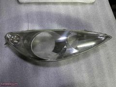 TORPİDOCUMDAN PEUGEOT 307 ÇIKMA SAĞ FAR CAMI TEMİZ