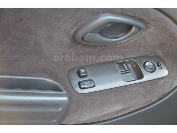 2004 1.6 OTOMATİK 3 KAPI