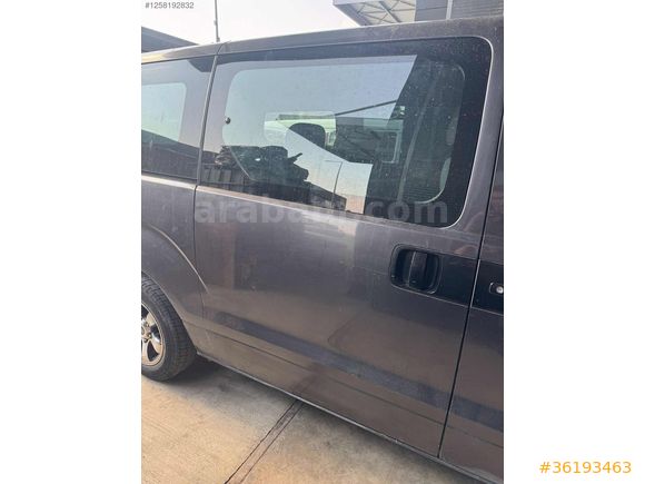 HYUNDAİ H-1 SAĞ ORTA SÜRGÜLÜ KAPI ORJİNAL