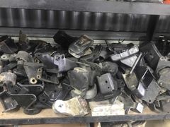 KİA BONGO EURO5-6 MOTOR BAĞLANTI AYAKLARI