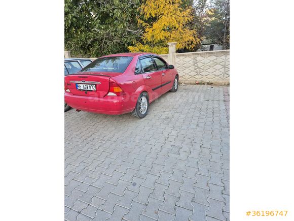 Sahibinden Ford Focus 1.6 Ghia 2001 Model