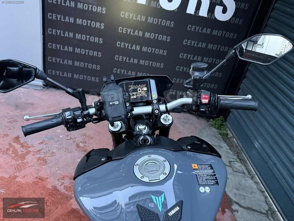 CEYLAN MOTORS'DAN 2022 MODEL MT09 QUİCKSHİFTER HATASIZ BOYASIZ