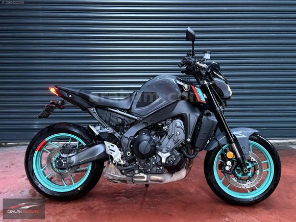 CEYLAN MOTORS'DAN 2022 MODEL MT09 QUİCKSHİFTER HATASIZ BOYASIZ