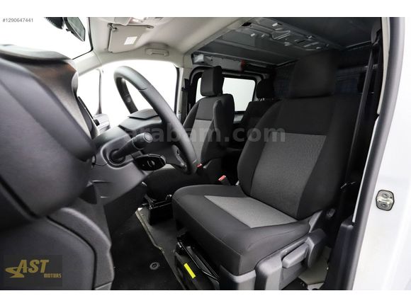 AST MOTORS'DAN 2023 MODEL PEUGEOT EXPERT