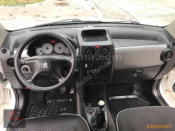 ORJİNAL 2004 MODEL PEUGEOT PARTNER 2.0 HDİ KLİMALI