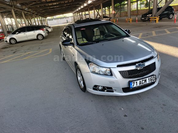 Chevrolet Cruze 124 lük Design Edition 2012 Model Degişensiz