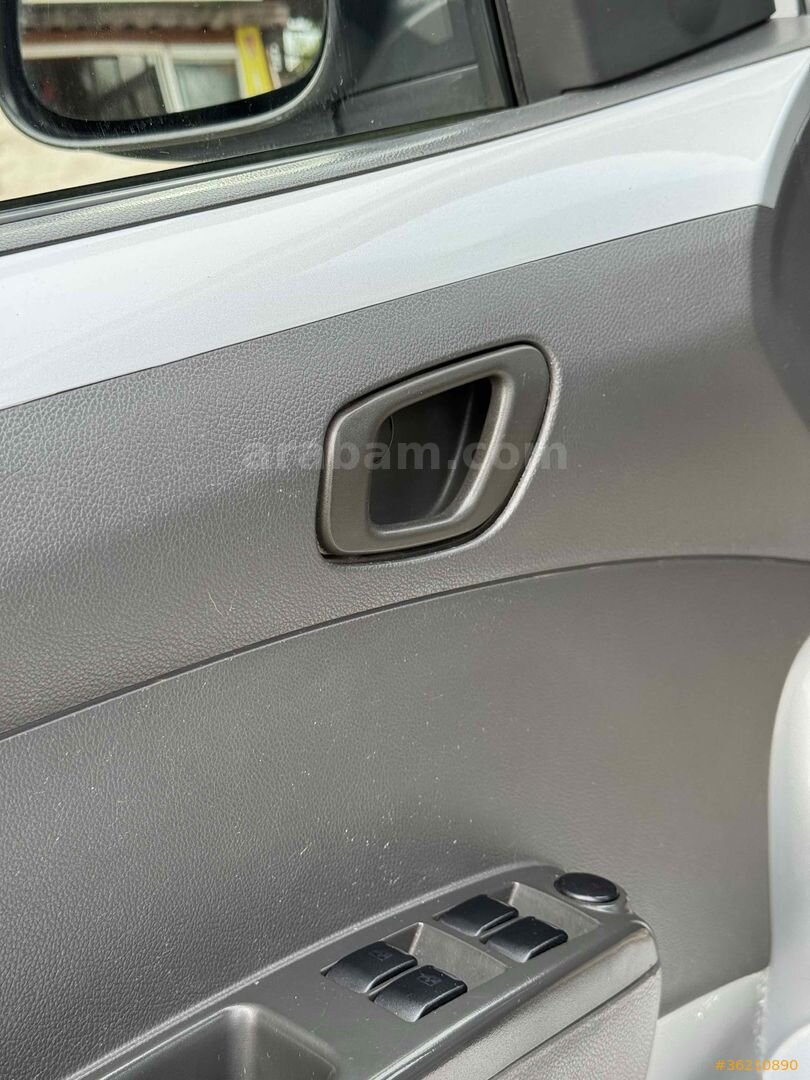Sahibinden Chevrolet Spark 1.2 LT 2013 Model İzmir 197.000 km Beyaz 3