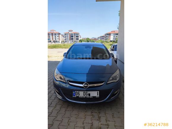 Öğretmenden Opel Astra 1.4 T Cosmo 2012 Model