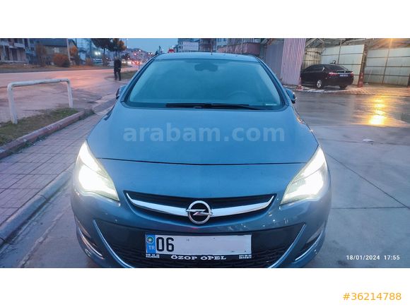 Öğretmenden Opel Astra 1.4 T Cosmo 2012 Model