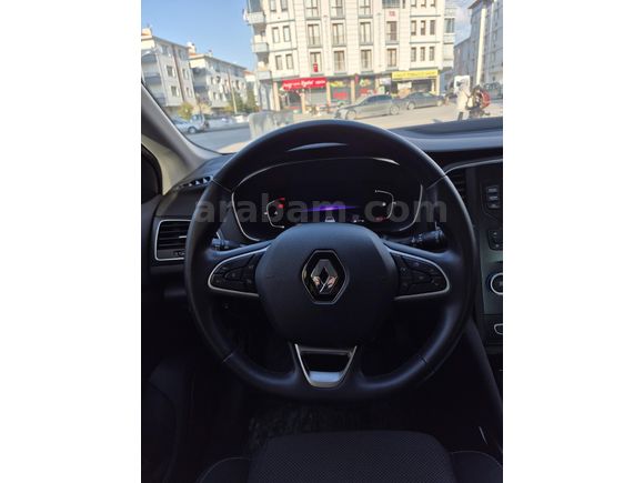 Sahibinden Renault Megane 1.3 TCe Joy Comfort 2023 Model
