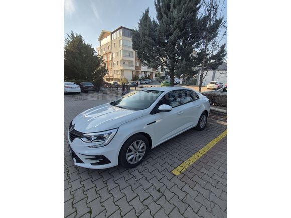 Sahibinden Renault Megane 1.3 TCe Joy Comfort 2023 Model
