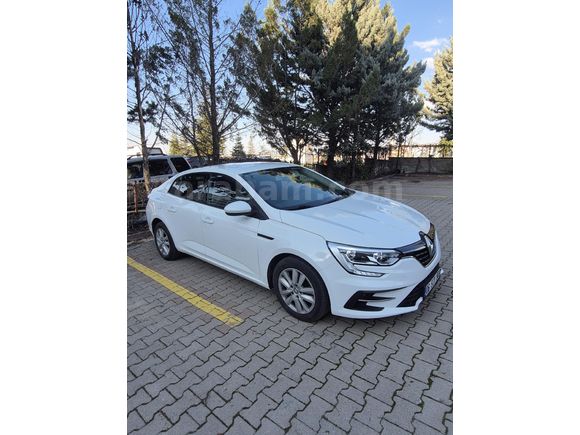 Sahibinden Renault Megane 1.3 TCe Joy Comfort 2023 Model