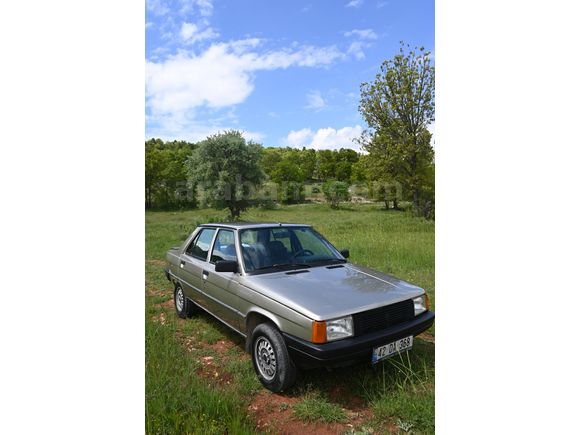 Sahibinden Emsalsiz  Orijinal 88 Model Renault R 9 1.4 Broadway