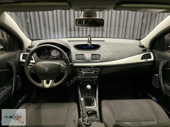 2012 RENAULT MEGANE CAM TAVAN TEMİZ ARAÇ