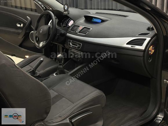 2012 RENAULT MEGANE CAM TAVAN TEMİZ ARAÇ