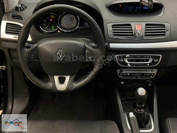 2012 RENAULT MEGANE CAM TAVAN TEMİZ ARAÇ