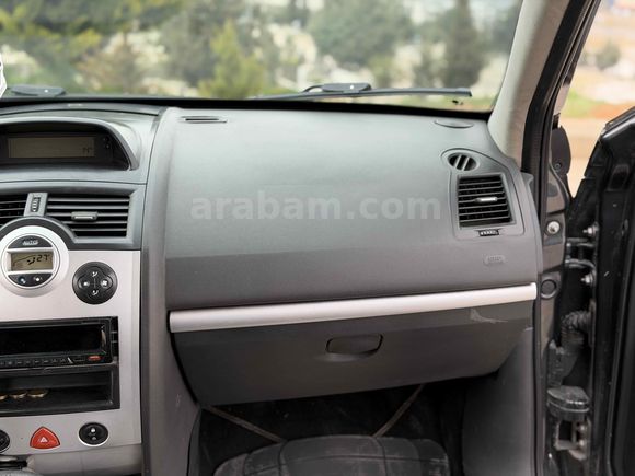 YSA AUTO'DAN RENAULT MEGANE 1.5 DCİ EXPRESSİON