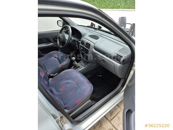 Sahibinden Renault Clio 1.4 RNA 2000 Model