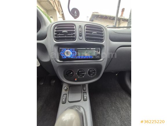 Sahibinden Renault Clio 1.4 RNA 2000 Model