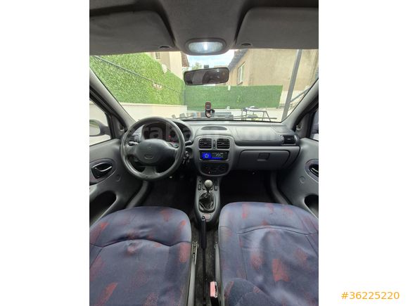 Sahibinden Renault Clio 1.4 RNA 2000 Model