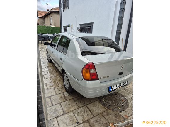 Sahibinden Renault Clio 1.4 RNA 2000 Model