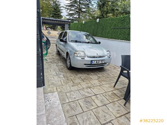 Sahibinden Renault Clio 1.4 RNA 2000 Model