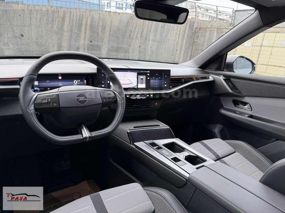 PAŞA'DAN 2025 OPEL GRANDLAND -E GS