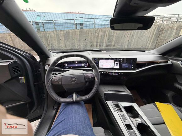 PAŞA'DAN 2025 OPEL GRANDLAND -E GS