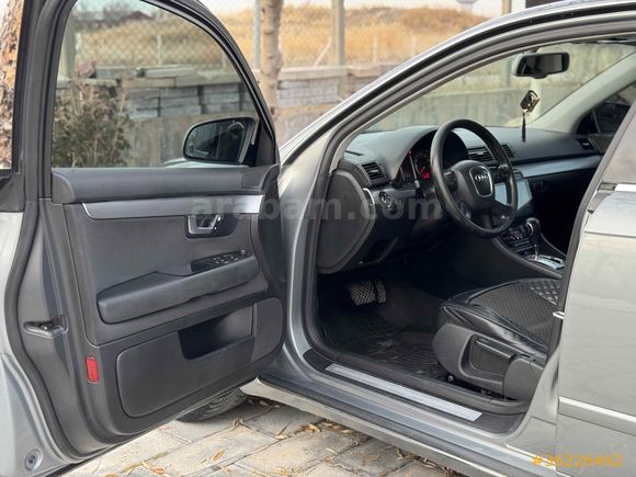 Galeriden Audi A4 Sedan 2.0 TDI 2007 Model Van