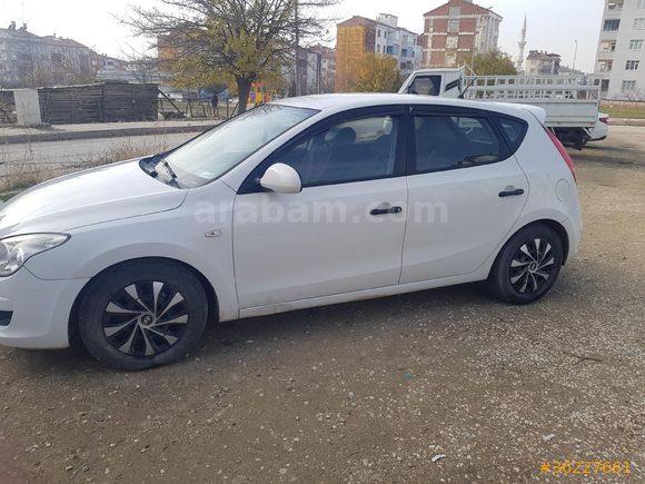 Sahibinden Hyundai i30 1.4 CVVT Team 2010 Model Elazığ 173.000 km Beyaz