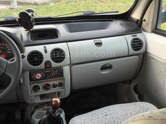 RENAULT KANGO 1.5 DCİ KLİMALI ÇİFT SÜRGÜ ORJİNAL EMSALSİZ