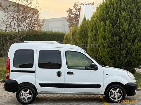 RENAULT KANGO 1.5 DCİ KLİMALI ÇİFT SÜRGÜ ORJİNAL EMSALSİZ