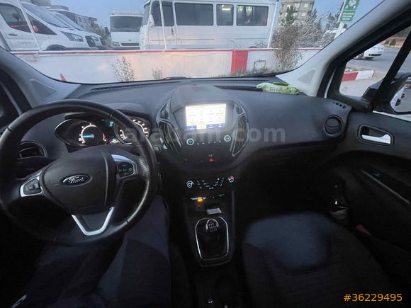 Sahibinden Ford Tourneo Courier 1.5 TDCi Titanium Plus 2022 Model 