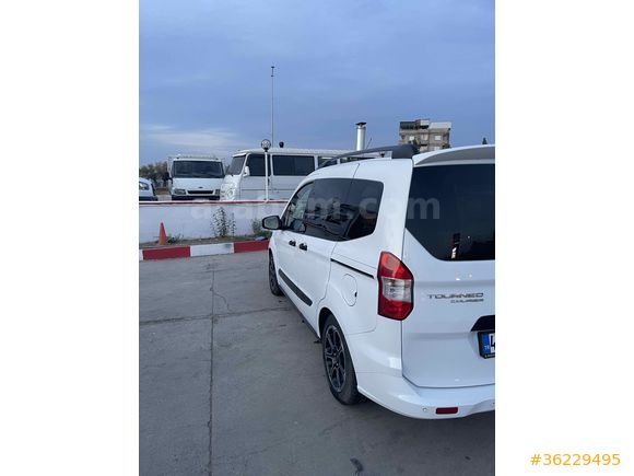 Sahibinden Ford Tourneo Courier 1.5 TDCi Titanium Plus 2022 Model 