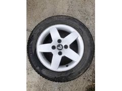 185/65/15 Goodyear lastik 
Pazarlık olur 