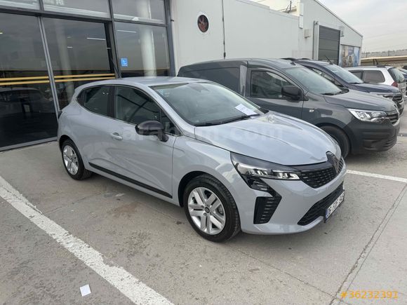 Sıfır ayarında Renault Clio 1.0 TCe Evolution 2025 Model Ankara