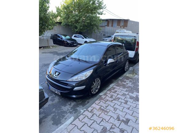 Sahibinden Peugeot 207 1.4 HDi Trendy 2008 Model  250.000 km Siyah