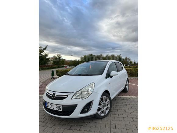 Opel Corsa Otomatik 1.4 Twinport Color Edition 2011 Model