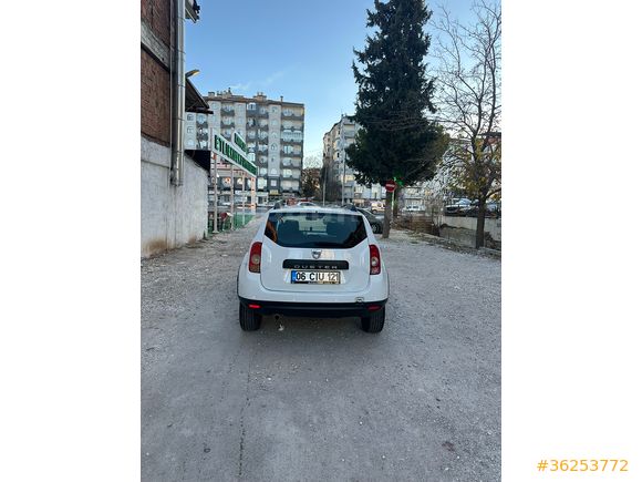 ARAZİ GÖRMEMİŞ 2013 DUSTER 4x2 SORUNSUZ