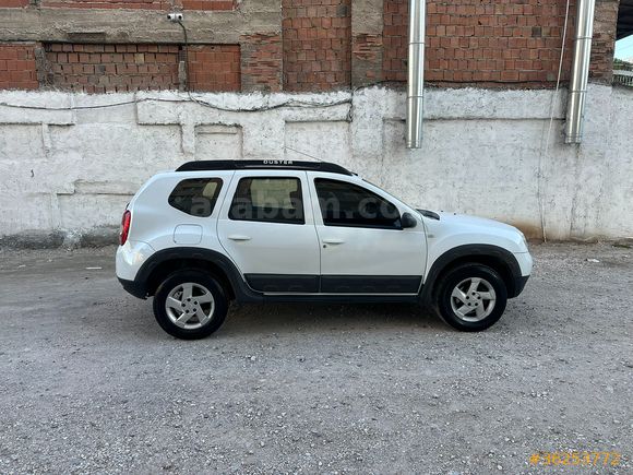 ARAZİ GÖRMEMİŞ 2013 DUSTER 4x2 SORUNSUZ