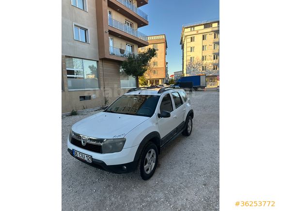 ARAZİ GÖRMEMİŞ 2013 DUSTER 4x2 SORUNSUZ