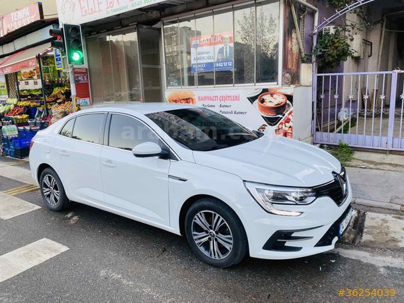 Sahibinden Renault Megane 1.5 Blue DCI Touch 2022 Model  64.000 km Beyaz