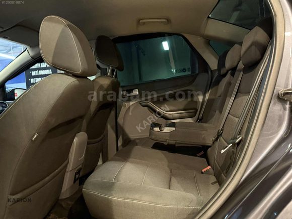 KARION DAN 2011 FORD FOCUS TITANIUM 1.6 TDCI START STOP/MRCK FAR