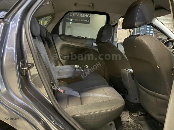 KARION DAN 2011 FORD FOCUS TITANIUM 1.6 TDCI START STOP/MRCK FAR