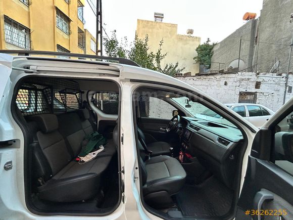 Sahibinden Renault Express Combi 1.5 BlueDCI Touch 2023 Model