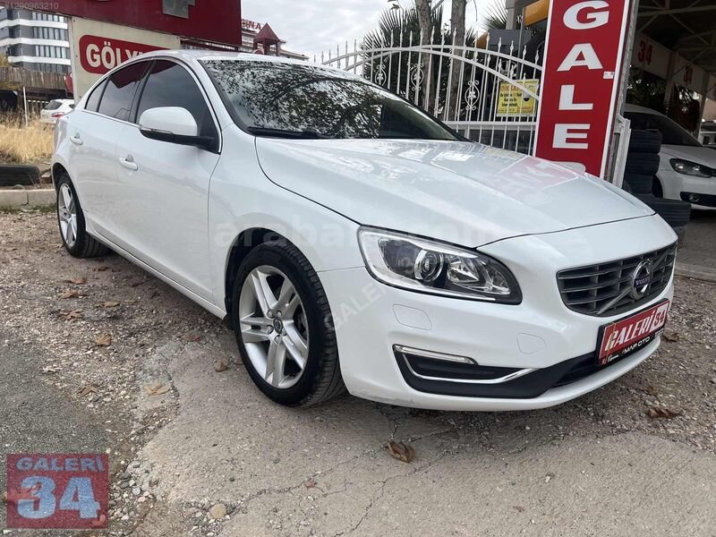 Galeriden Volvo S60 2.0 D Advance 2017 Model Adıyaman 250.000 km Beyaz