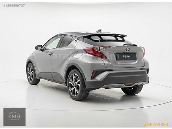 "KMH" 2017 MODEL TOYOTA C-HR DEĞİŞENSİZ ÇİFT RENK&KOLTUK ISITMA