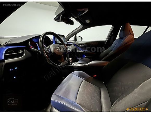 "KMH" 2017 MODEL TOYOTA C-HR DEĞİŞENSİZ ÇİFT RENK&KOLTUK ISITMA