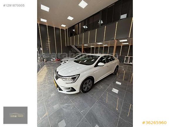 RENAULT MEGAN TOUCH EXTRALI 2025 MODEL